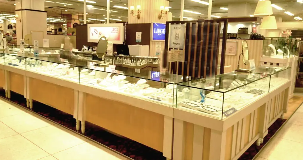 リエジュ イオンいわき店